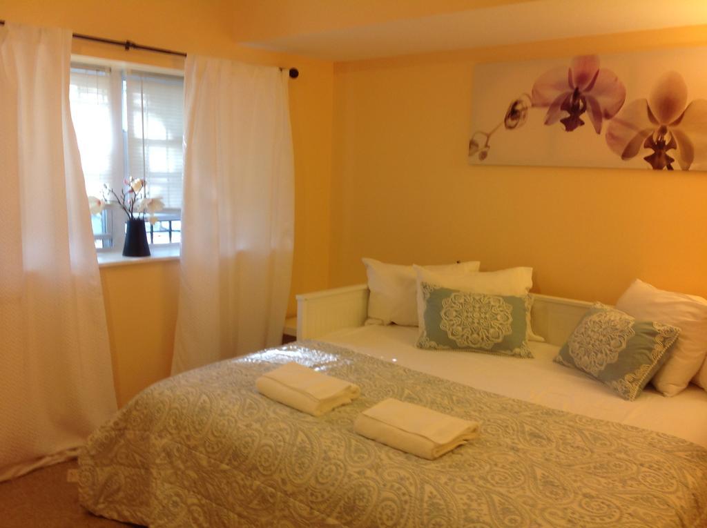 Mojoy Homesuites At Runyon Ньюарк Экстерьер фото
